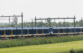 ep tren de cercanias fabricado por caf