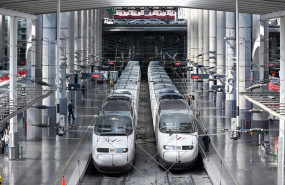 ep trenes ave en la estacion madrid puerta de atocha almudena grandes
