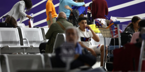 niger arrivee ressortissants francais evacues a l aeroport de paris roissy charles de gaulle 20240424183059 