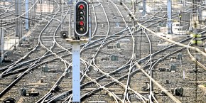 view-of-rail-tracks-at-gare-saint-jean-train-station-in-bordeaux-during-a-nationwide-rail-strike-november-22-2005-reuters-regis-duvignau view-of-rail-tracks-at-gare-saint-jean-train-station-in-bordeaux-during-a-nationwide-rail-strike-november-22-2005-reuters-regis-duvignau