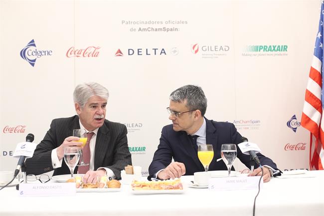 Alfonso Dastis y Jaime Malet en un foro organizado por Amcham Spain | EUROPA PRESS ep alfonso dastisjaime malet enforo organizadoamcham spain