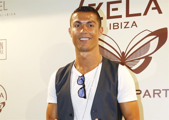 Cristiano Ronaldo apura sus vacaciones en Ibiza en la inauguración de Zela | CRISTIANO RONALDO/ JOSÉ RAMÓN GUISADO ep cristiano ronaldo apuravacacionesibizala inauguracionzela