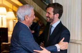 ep el lider del pp pablo casado se reune con el escritor mario vargas llosa en un acto de la