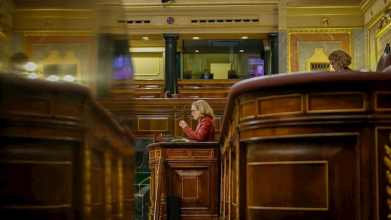 ep la vicepresidenta de asuntos economicos nadia calvino interviene desde la tribunal del pleno del