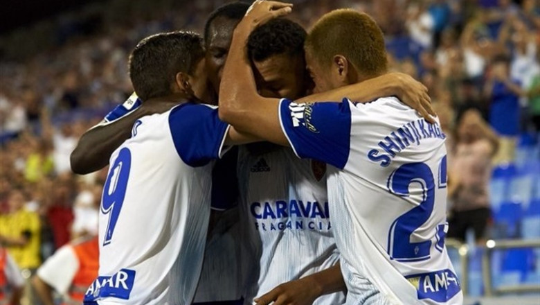 El mediapunta japonés Shinji Kagawa celebra un gol con el Real Zaragoza. | @REALZARAGOZA ep mediapunta japones shinji kagawa celebragolreal zaragoza