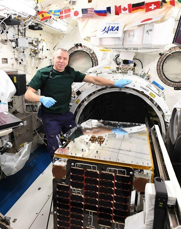 Misión RemoveDEBRIS que limpiará de basura el espacio | AIRBUS ep mision removedebrislimpiara de basuraespacio