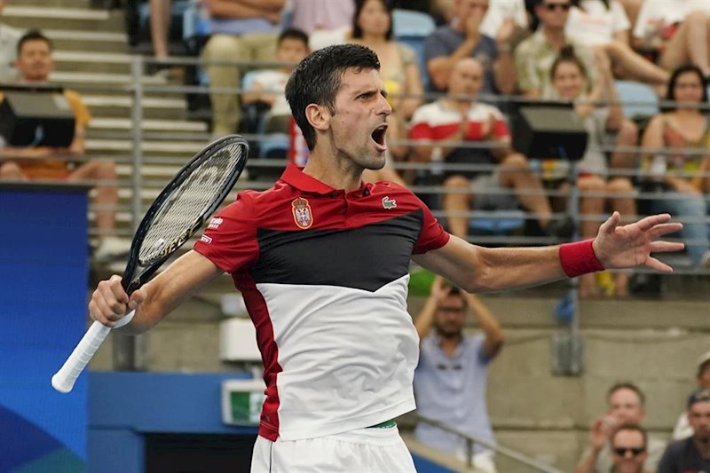 ep novak djokovic celebra la victoria de serbia en la atp cup