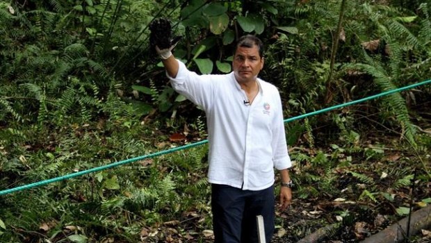 ep presidente ecuatoriano rafael correa encampanachevron
