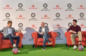 ep aitor ocio izda el periodista julio maldonado centro y xabi prieto dcha conversan durante laliga