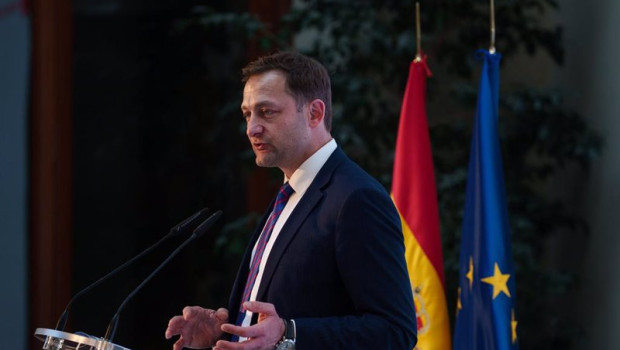 ep archivo   el comisario europeo de agricultura y alimentacion christophe hansen ofrece una rueda