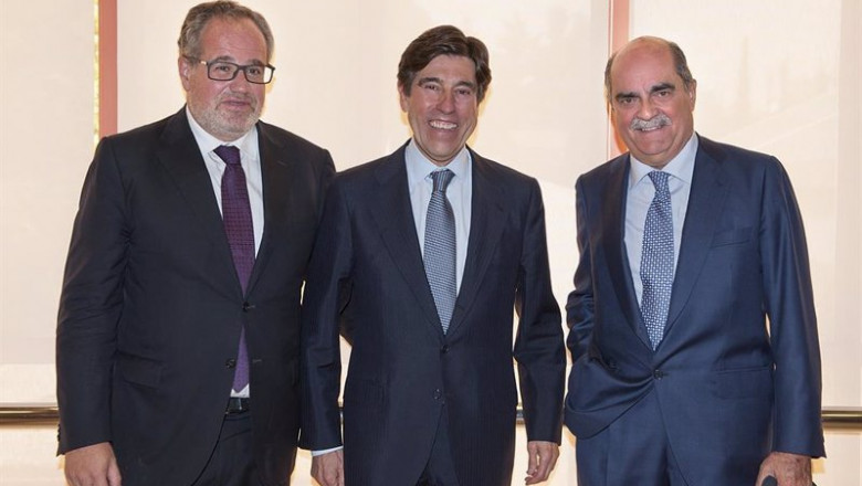 ep archivo   el presidente de sacyr manuel manrique carceller y moreno carretero en una foto de 2018