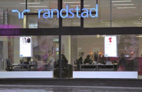 ep archivo   logotipo de randstad en un edificio