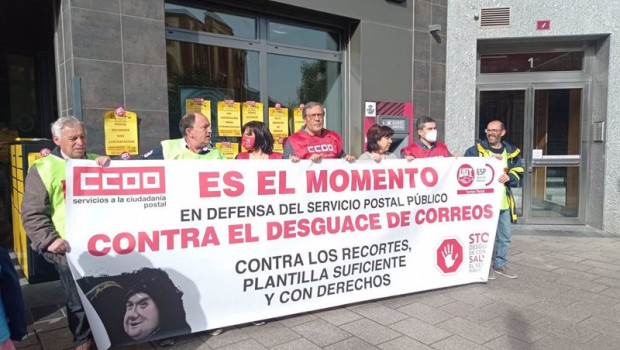 ep archivo   protesta de ugt y ccoo contra el desguace de correos