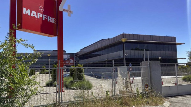 ep archivo   sede de la aseguradora mapfre en majadahonda en madrid espana