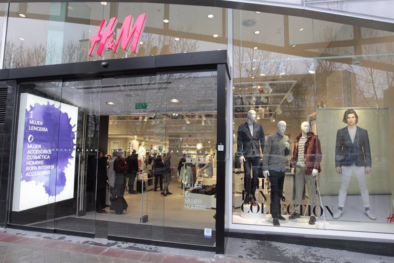 Las ventas de H&M decepcionan al caer un 4% en su tercer trimestre fiscal