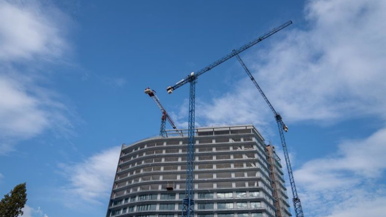 ep archivo varias gruas en una zona de obras en barcelona espana ep archivo varias gruas en una zona de obras en barcelona espana
