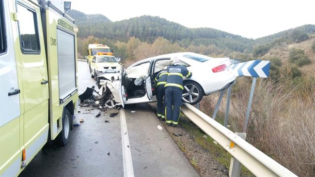 Bomberos: Accidente Tráfico Algodonales. | EUROPA PRESS/VERTICECONSULTORA ep bomberos accidente trafico algodonales