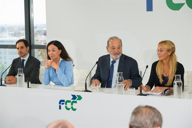 Carlos Slim junto a Esther Koplowitz y Esther Alcocer Koplowitz | FCC ep carlos slima esther koplowitzesther alcocer koplowitz
