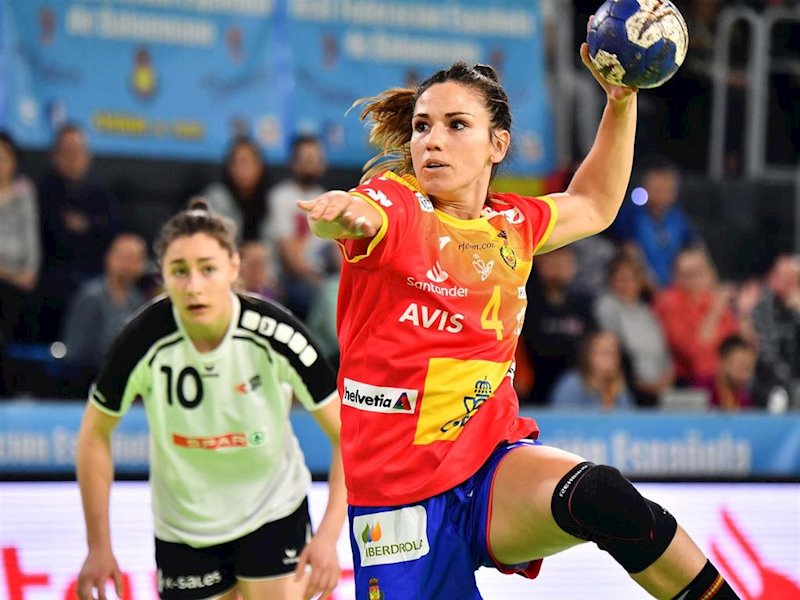 ep carmen martin jugando con la seleccion espanola de balonmano