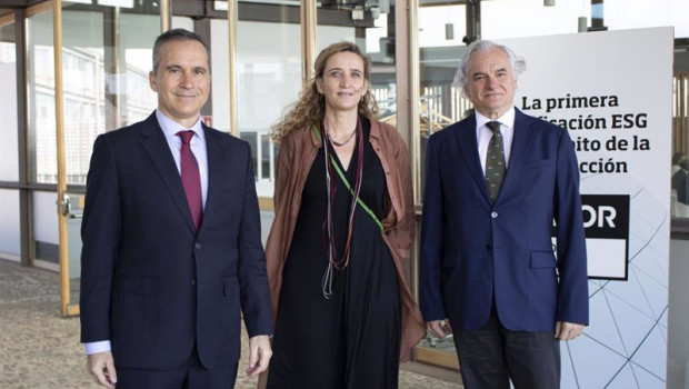 ep de izquierda a derecha rafael garcia meiro consejero delegado de aenor eugenia del rio tesorera