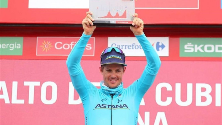 El ciclista danés Jakob Fuglsang (Astana) gana la decimosexta etapa de la Vuelta a España, disputada entre Pravia y el Alto de La Cubilla sobre 144,4 kilómetros | UNIPUBLIC/PHOTO GOMEZ SPORT ep el ciclista danes jakob fuglsang astana gana la decimosexta etapa de la vuelta a espana disputada