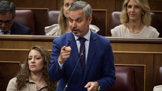 ep el diputado del pp juan bravo baena durante un pleno en el congreso de los diputados a 25 de ep el diputado del pp juan bravo baena durante un pleno en el congreso de los diputados a 25 de