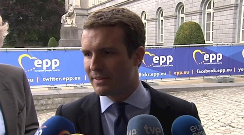 ep el lider del pp pablo casado hace declaraciones a los medios en bruselas