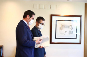 ep el presidente de la ceoe antonio garamendi y el ministro de la presidencia felix bolanos se