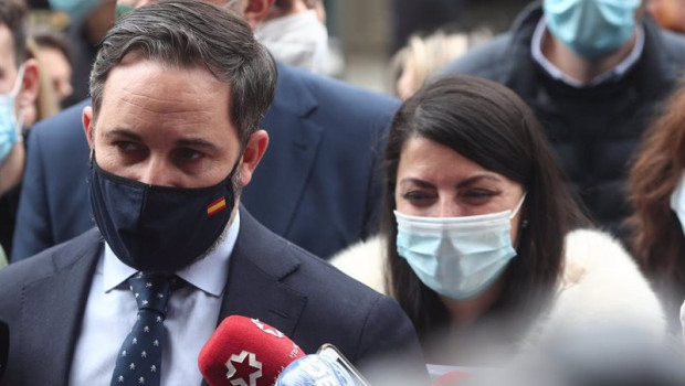 ep el presidente de vox santiago abascal acompanado de la secretaria general de vox en el congreso