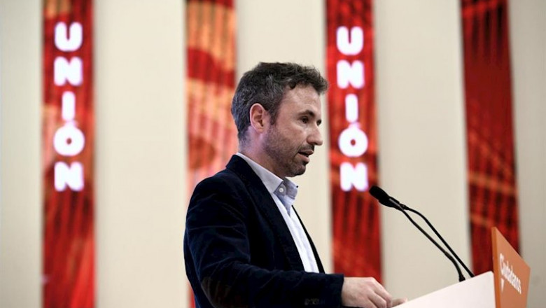El secretario de Comunicación de la Gestora de Ciudadanos, Guillermo Díaz, en rueda de prensa en la sede del partido. | Óscar Cañas - Europa Press ep el secretario de comunicacion de la gestora de ciudadanos guillermo diaz en rueda de prensa en la