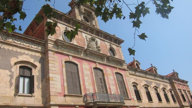 ep fachada del parlament de catalunya