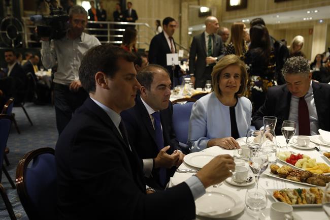 ep fatima banez riveralorenzo amorla entregalos xvi premios autonomos