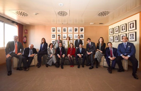 ep foto de familia de la nueva junta de gobierno del colegio de registradores de espana