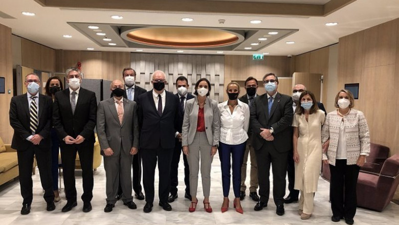 (Izq-Dcha): Ricardo Olalla, Oskar Goitia, Eduardo González, Galo Gutiérrez , Reyes Maroto, María Helena Antolin, Miguel López-Quesada, Mercedes Pujol, María Luisa Soria, Cristina San Martín, José Portilla, Benito Tesier, Carlos Lorente Y José Esmorís | SERNAUTO ep izq dcha ricardo olalla oskar goitia eduardo gonzalez galo gutierrez reyes maroto maria helena