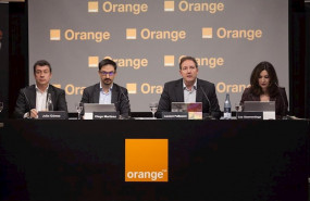 ep julio gomez diego martinez laurent paillassot y luz usamentiga en la rueda de prensa de los