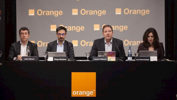 ep julio gomez diego martinez laurent paillassot y luz usamentiga en la rueda de prensa de los