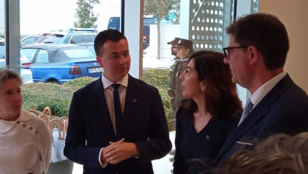 ep la delegada del gobierno aina calvo el ministro de turismo hector gomez la secretaria de estado