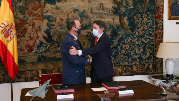 ep repsol y el ejercito del aire firman un acuerdo para impulsar la movilidad aerea sostenible