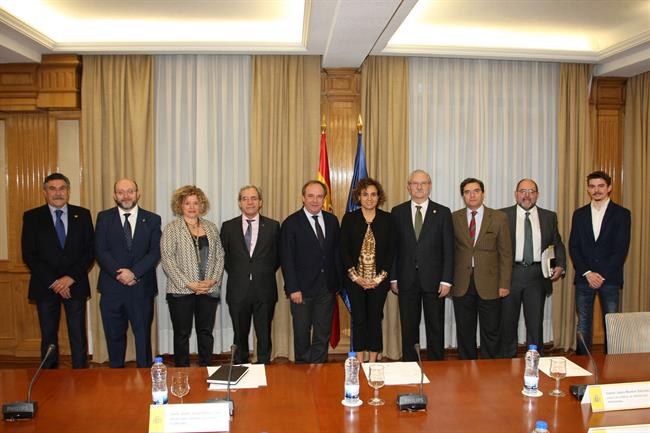 Reunión de la ministra con el Foro de Médicos de Atención Primaria | SEMG ep reunionla ministraforomedicosatencion primaria