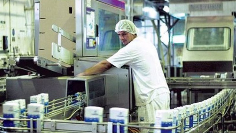 Trabajador de la industria láctea | UGT FICA ep trabajador de la industria lactea