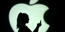 apple annonce suspendre la vente de ses produits en russie 