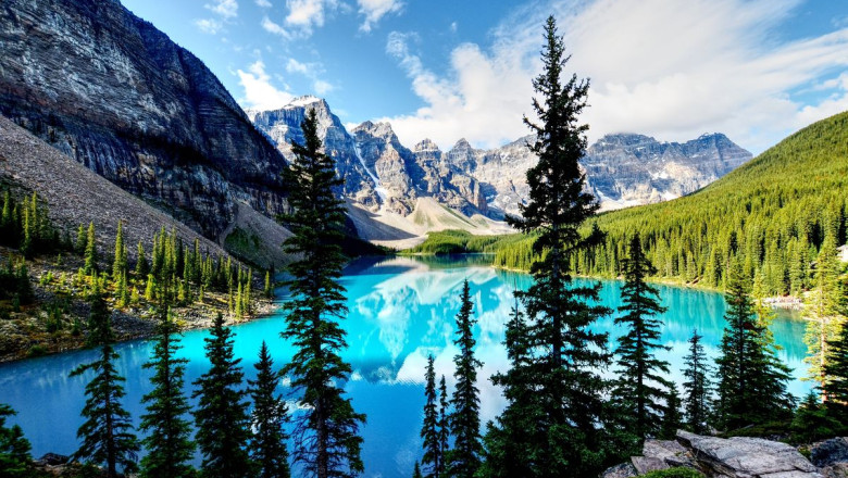 dest canada lake louise gettyimages 1002426346 universal within usage period 93611