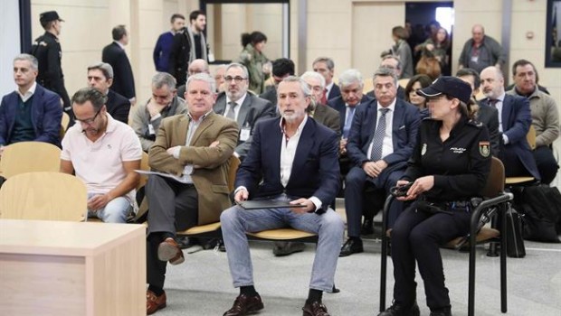 ep alvaro perez alonso bigotes pablo crespofrancisco correa 20180115143902