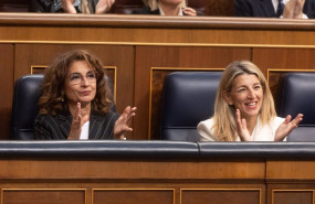 ep archivo   la vicepresidenta primera y ministra de hacienda maria jesus montero i y la