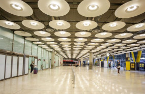 ep archivo   pasillos de la terminal 4 del aeropuerto adolfo suarez madrid barajas a 24 de marzo de