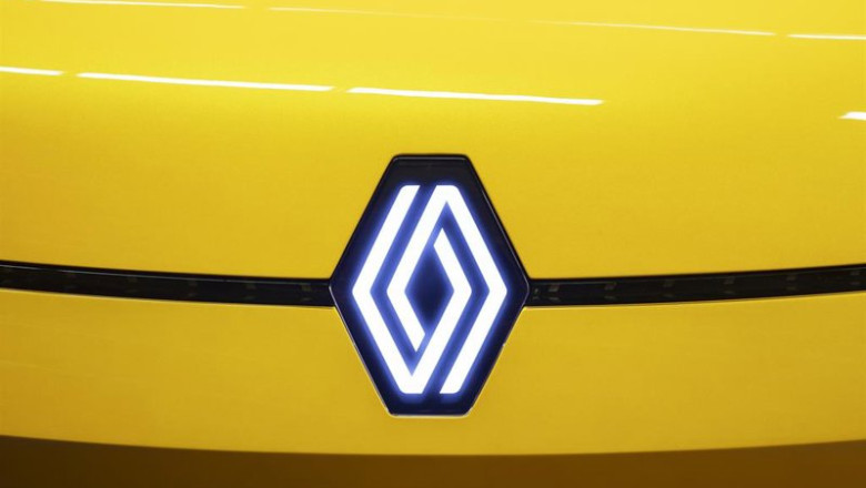 ep archivo   renault cae un 16 en bolsa tras la rebaja en sus previsiones de 2025 y sus menores