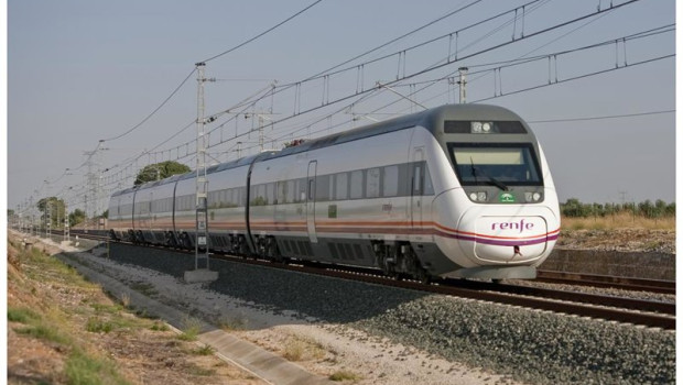 ep archivo   tren entre madrid y huelva