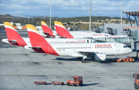 ep aviones de iberia en las pistas