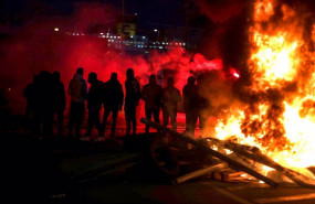 ep barricada en la huelga del metal en cadiz
