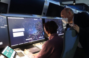 ep controladores aereos de enaire aprueban las primeras unidades producidas de la nueva posicion de
